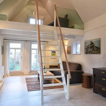 Doras Hus * Risum-Lindholm